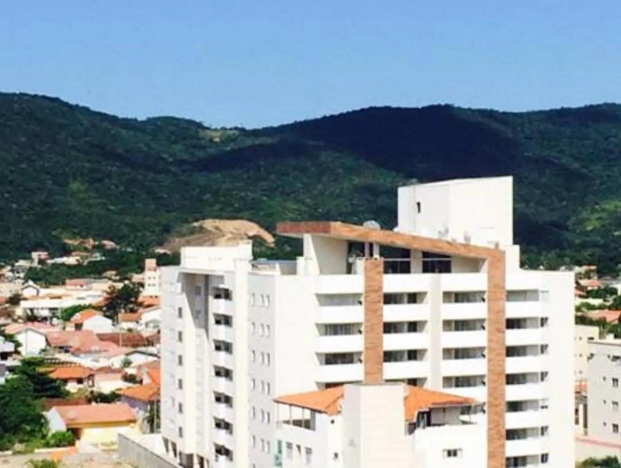 Lindo Apartamento 3 Dorm A 100M Da Praia De Pereque 贝卢港 外观 照片