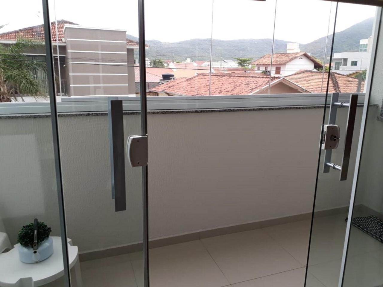 Lindo Apartamento 3 Dorm A 100M Da Praia De Pereque 贝卢港 外观 照片